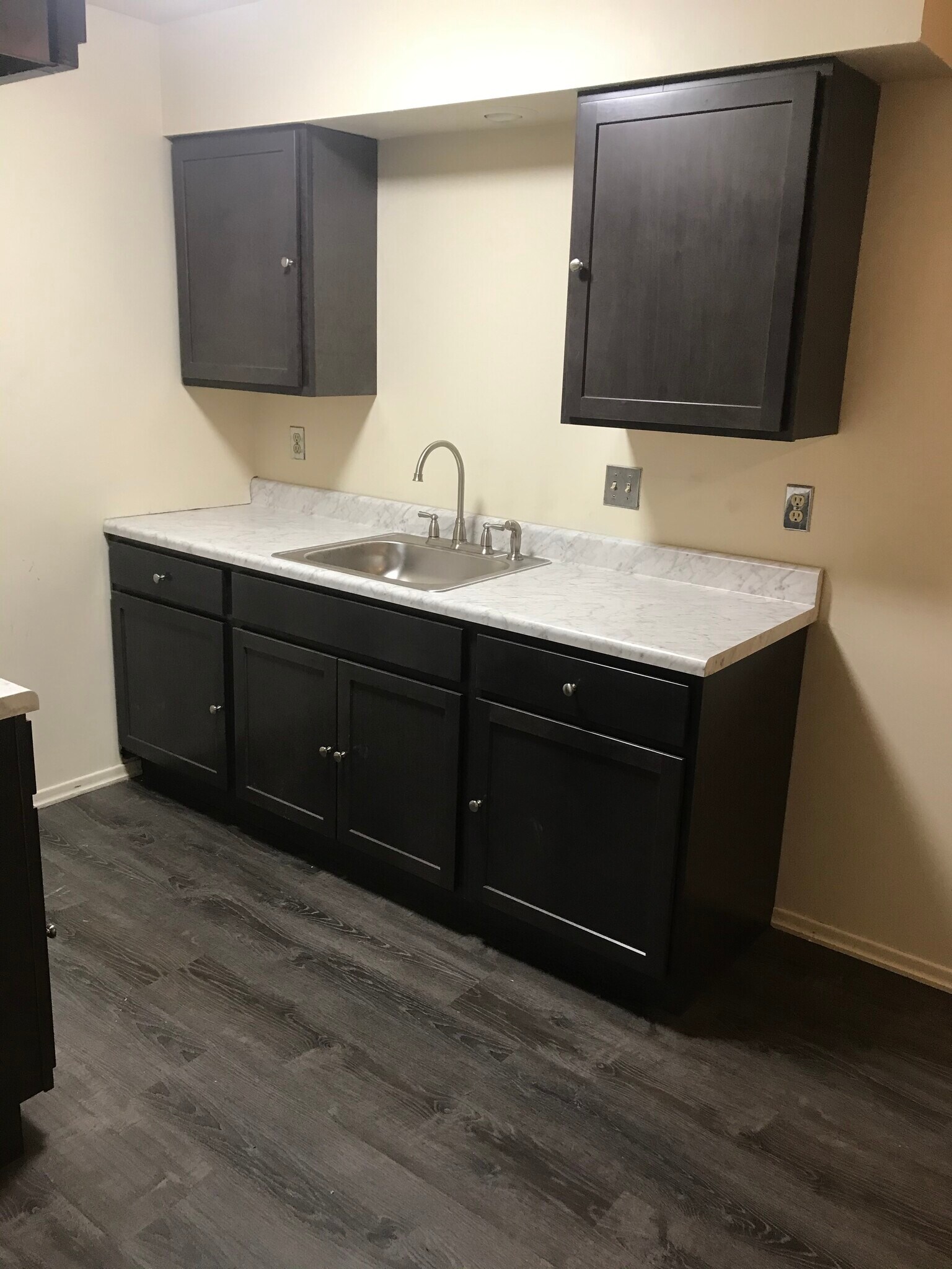 Building Photo - 9 Catherine St