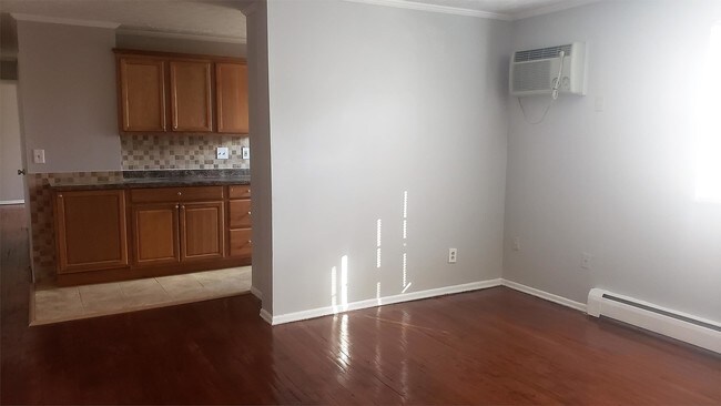 Building Photo - 3807 Ferdinand Pl