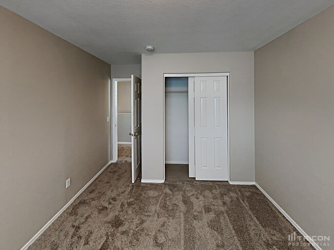 Building Photo - 30603 N Desert Star Dr