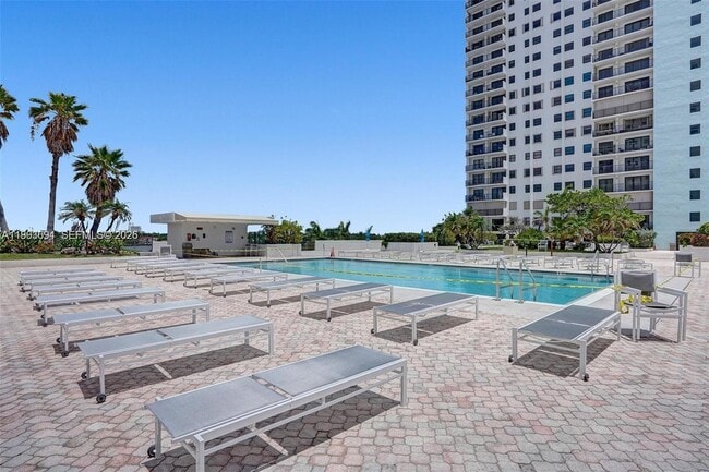 Building Photo - 1201 S Ocean Dr