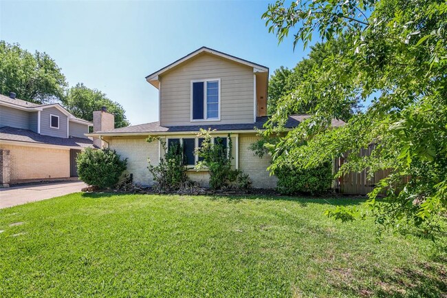 Building Photo - 10831 Sugar Hill Dr