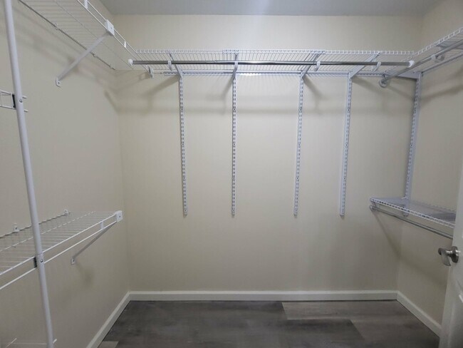 Building Photo - 41 Cheryl Cir