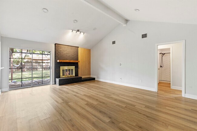 Building Photo - 202 Coppersmith Dr