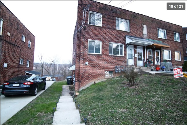 Building Photo - 126 Joliet St SW