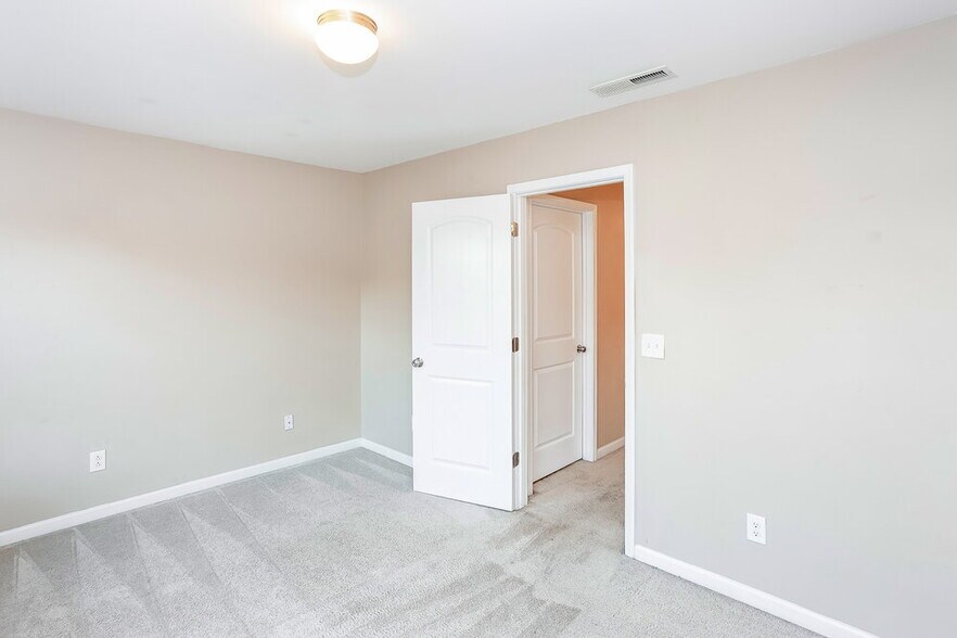 Building Photo - 6434 Matlea Ct