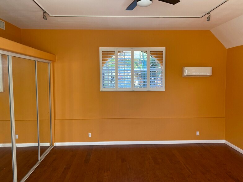 Building Photo - 22284 Buenaventura St