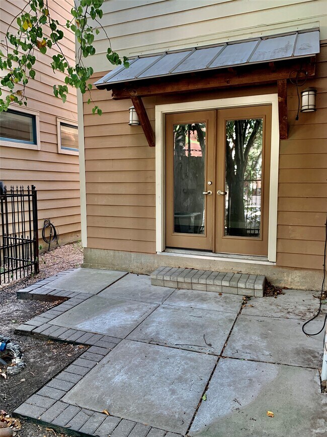 Building Photo - 5305 Nett St