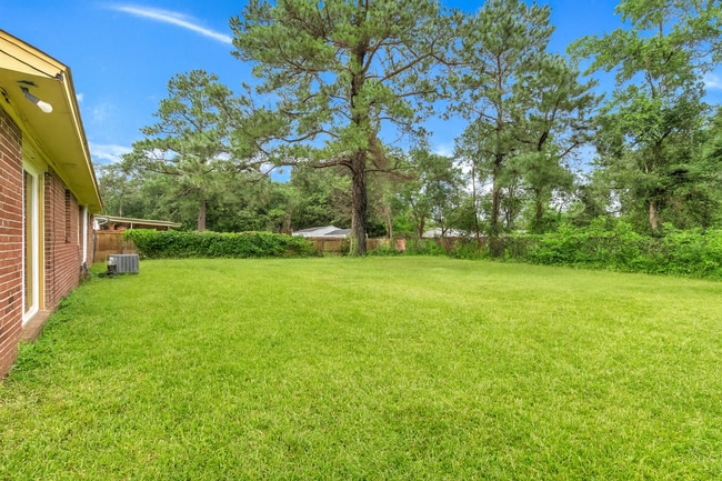 Building Photo - MOVE IN SPECIAL!!! $500 off 1st months rent!