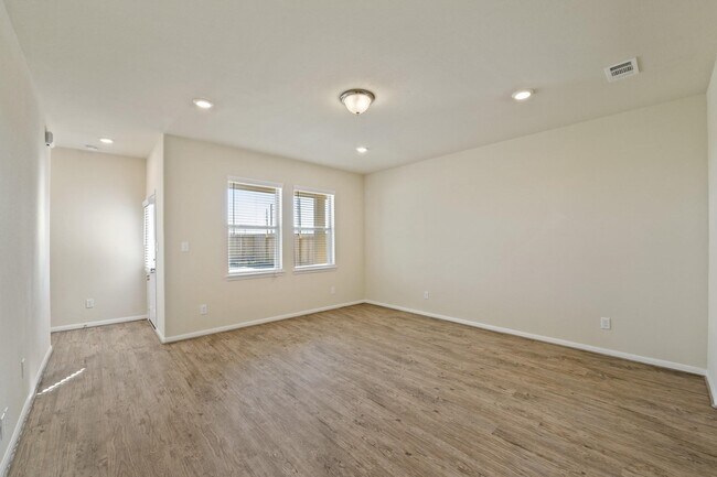 Building Photo - 14410 Sweetwater Dr