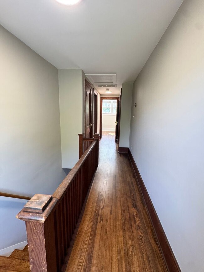 Building Photo - Spacious 4-Bedroom Home with 2 Kitchens | West Ann Arbor