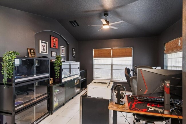 Building Photo - 1266 Paradise Lake Dr