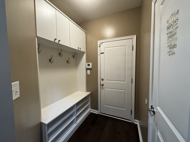 Building Photo - 103 Cape Landing