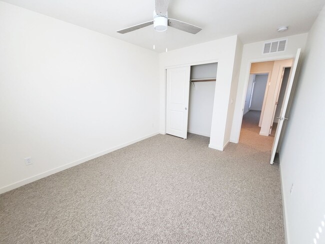 Building Photo - House for Rent in Summerlin Call or Text f...