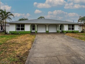 Building Photo - 1228 SE 24th Ave
