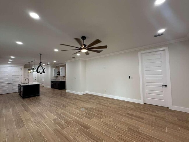 Building Photo - 361 County Line Rd