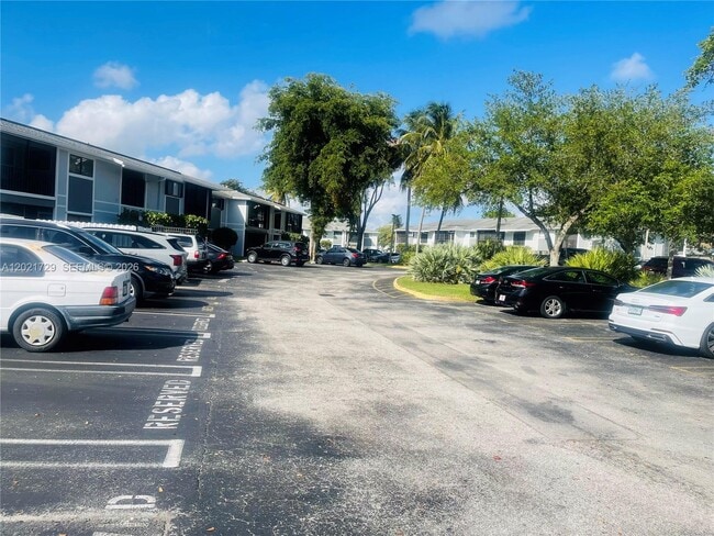 Building Photo - 9715 Hammocks Blvd