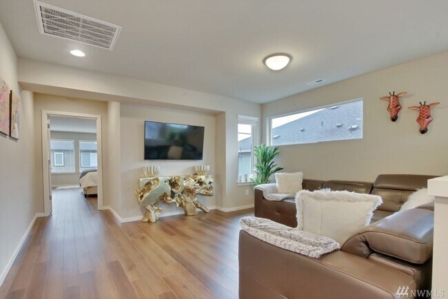 Building Photo - Auburn Lakeland Hills/Lakeview Community area 4 bedroom 2.5 bathroom home - Available May 1st, 2026