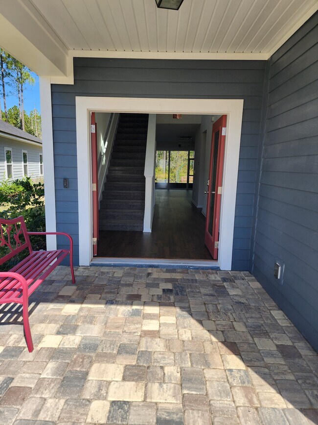 Building Photo - 285 Holly Forest Dr
