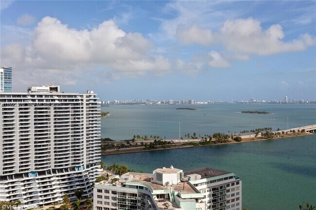 Building Photo - 501 NE 31st St