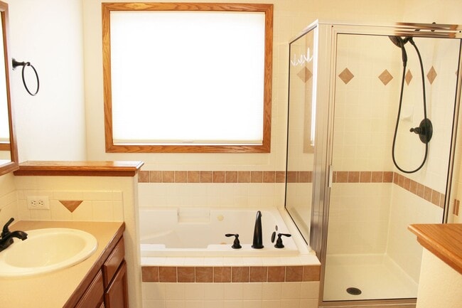 Building Photo - 2357 Forsythia Ct