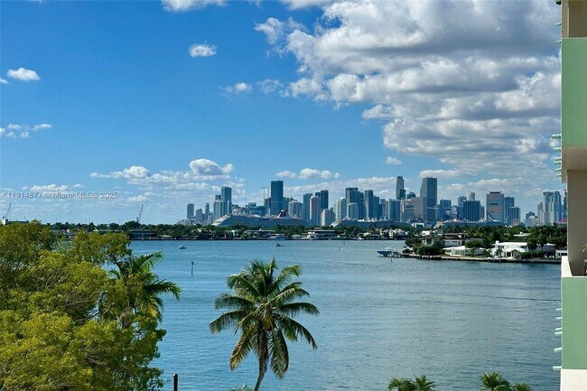 Building Photo - 5 Island Ave