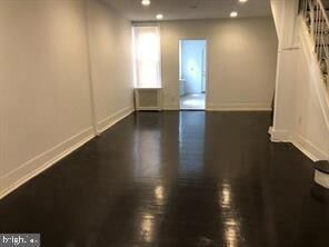 Building Photo - 5321 Reinhard St