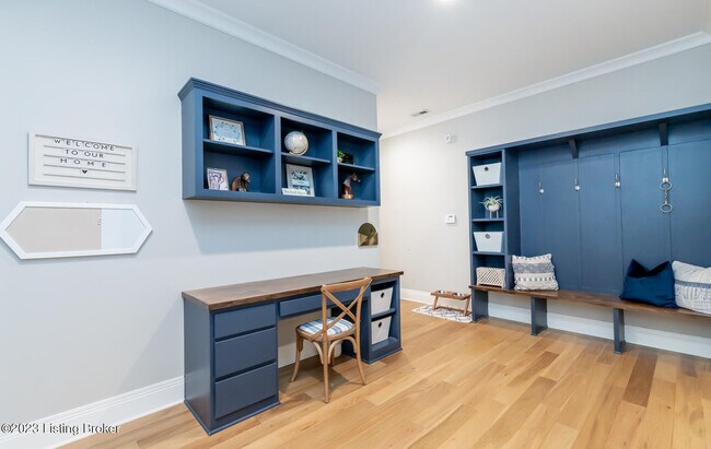 Building Photo - 10400 Meeting St