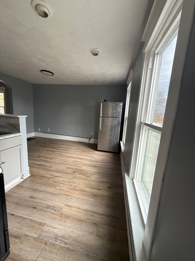 Building Photo - 912 Saratoga St