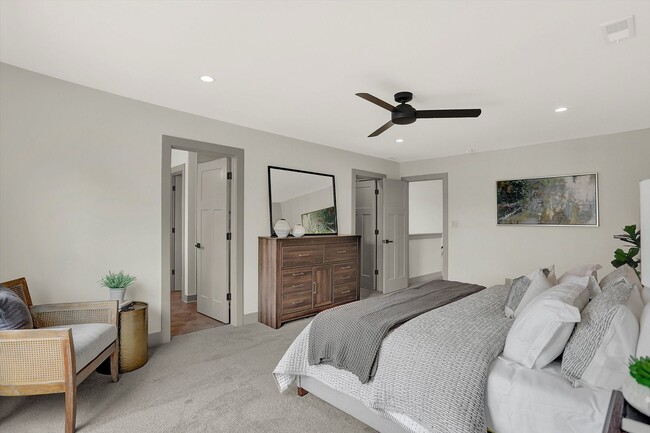 Building Photo - Brand New 4 bedroom 4 bath  Build near Eli...