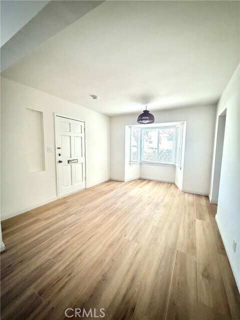 Building Photo - 1016 Montecito Dr