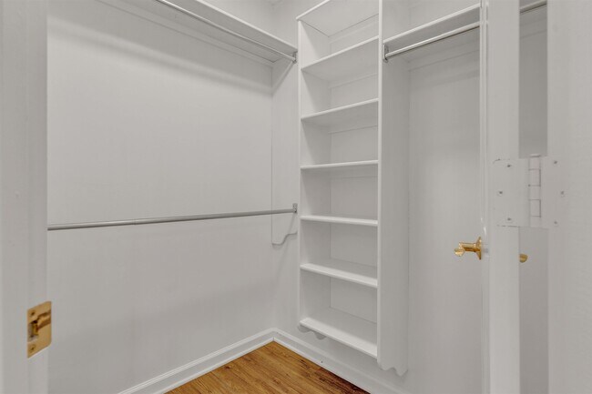 Building Photo - 636 N Fox Chase Cove