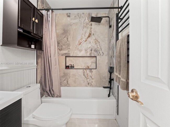 Building Photo - 2553 NW 42nd Ave