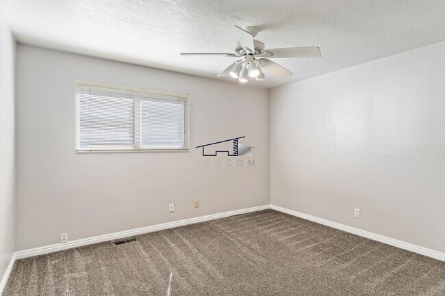 Building Photo - Spacious 3-Bedroom Ogden Home for Rent!