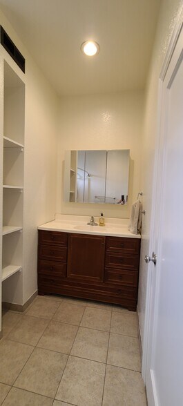 Bathroom - 463 Washington St