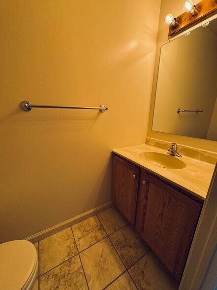 One half bath - 45 S Colonial Dr