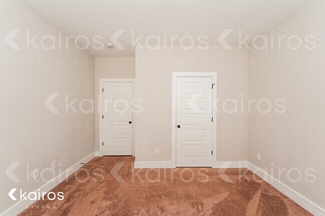 Building Photo - 131 Maple Leaf Dr