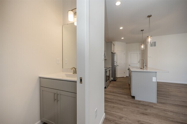 Building Photo - 30 Pheasant Ln