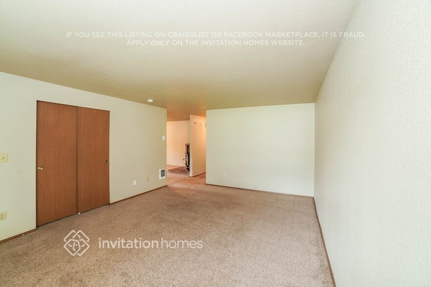 Building Photo - 15605 120th Ave E