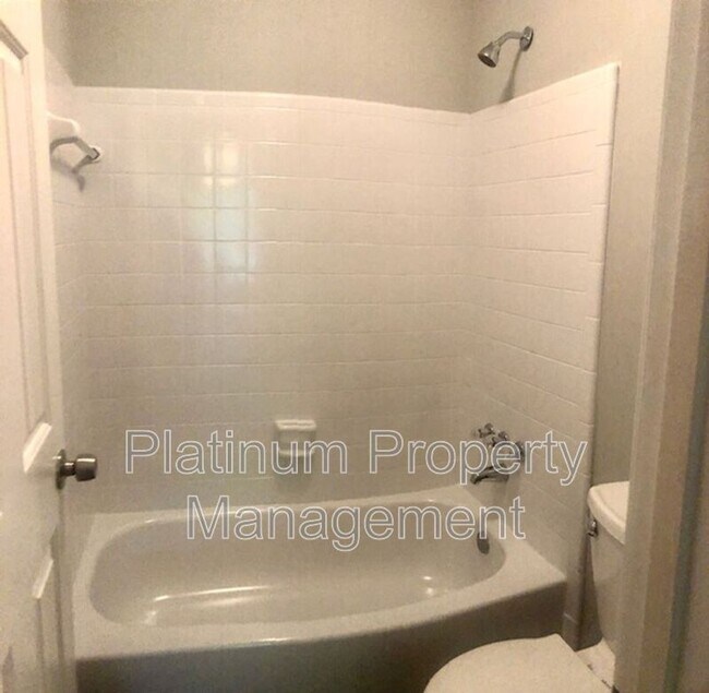 Building Photo - 5557 Mountain Springs Cir