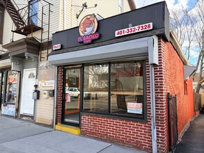 Building Photo - 962 Atwells Ave