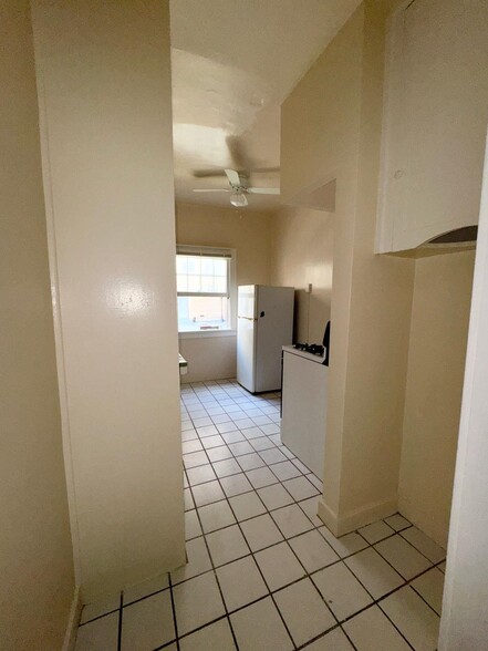 Building Photo - 1825 Ivar Ave