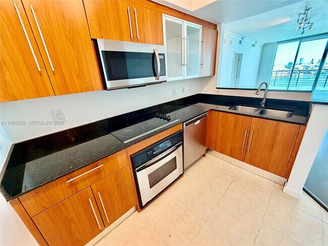 Building Photo - 335 S Biscayne Blvd