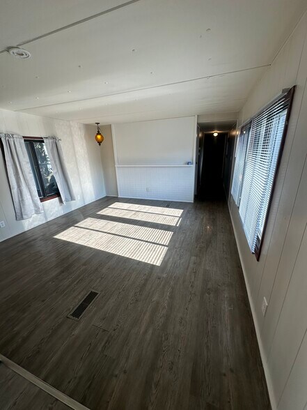 Building Photo - 101 Cotts Dr