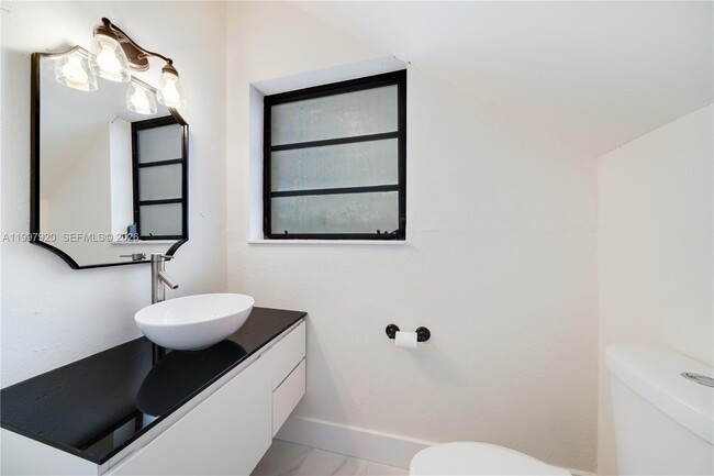 Building Photo - 2801 SW 106th Ave