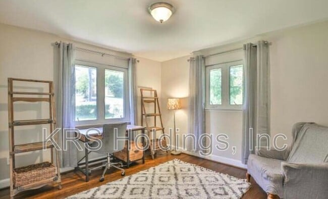 Building Photo - 7110 Murray Ln