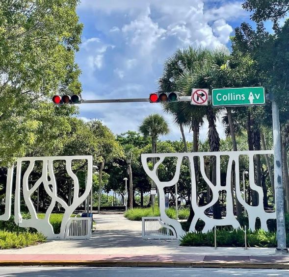 Building Photo - 8000 Harding Ave