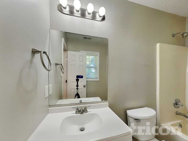 Building Photo - 4813 Windbreak Ln