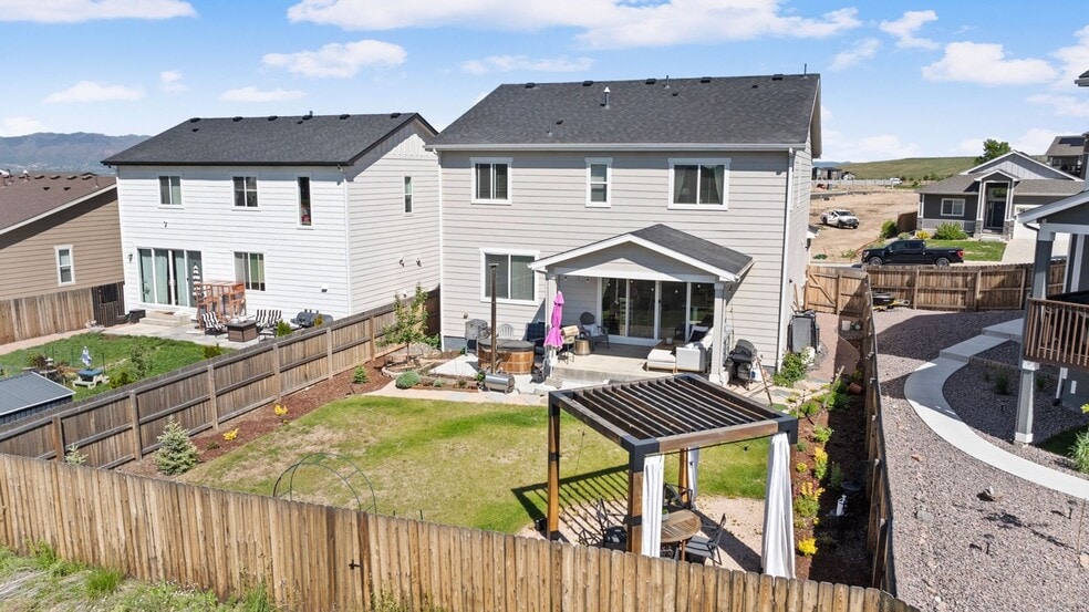 Building Photo - 6131 Vickie Ln