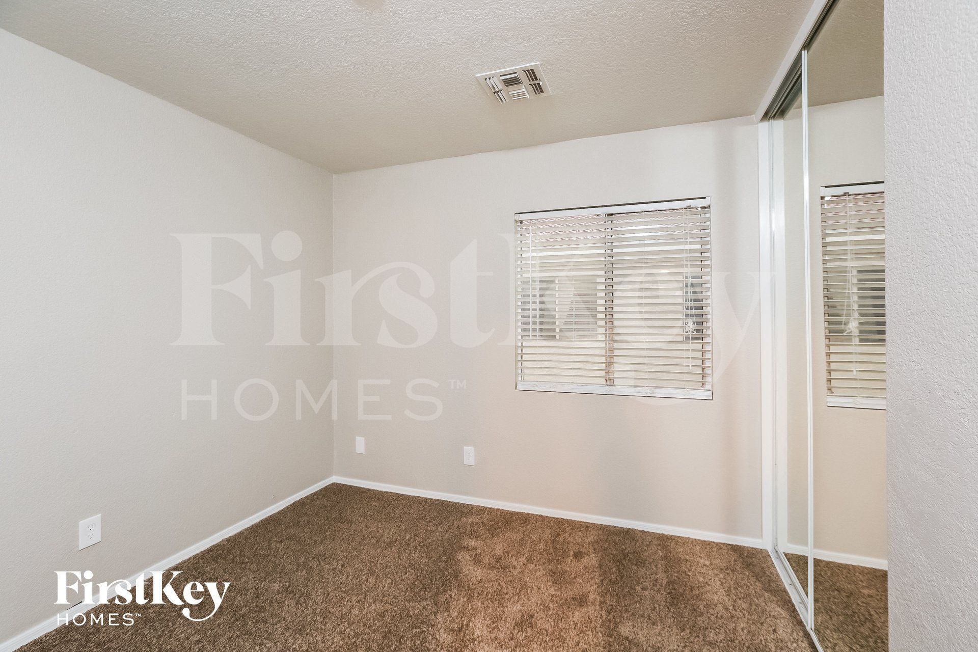 Building Photo - 8338 W Hughes Dr