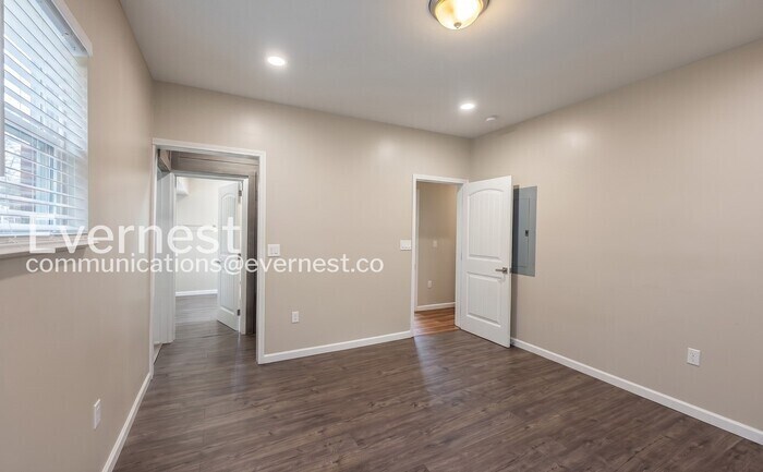 Building Photo - 1738 31st St SW